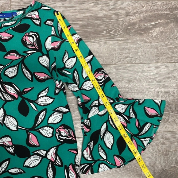 NWOT Apt. 9 3/4 Bell Sleeve Blouse Green Floral Print S - Picture 8 of 15